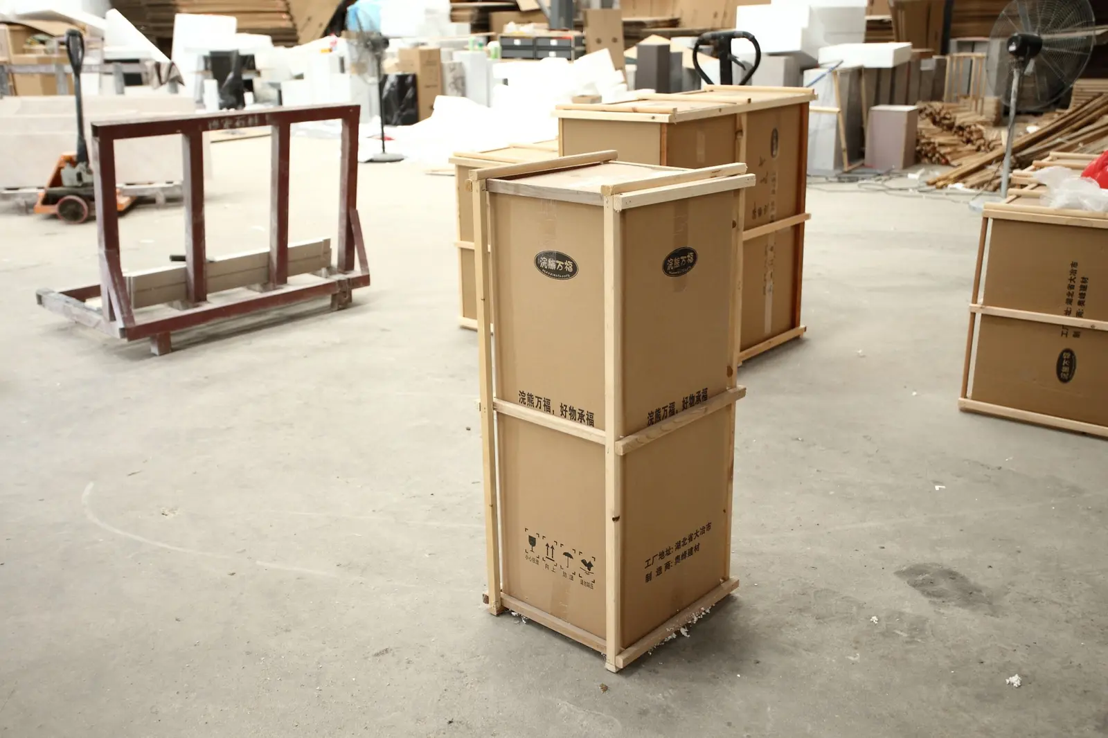 Export wooden cases prepared in the factory