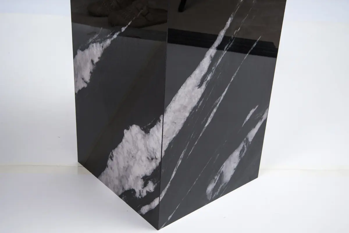 Compact Brazilian Black Gold pedestal