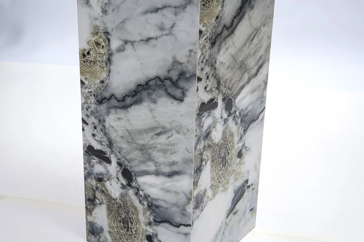 Pattern and seam detail on Cold Jade pedestal