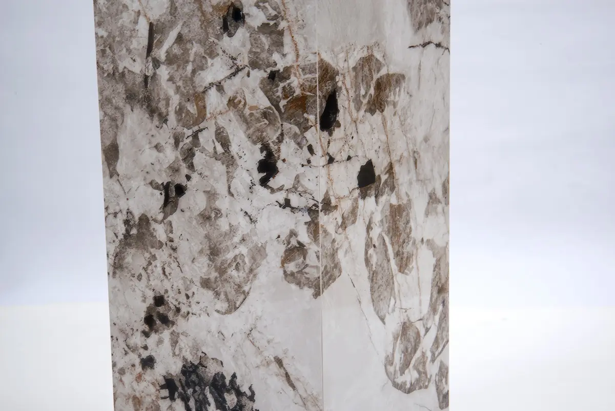 Close view of Pandora stone pattern