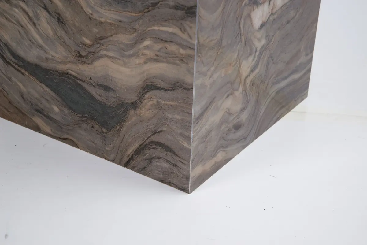 Lower corner of Silk Road pedestal